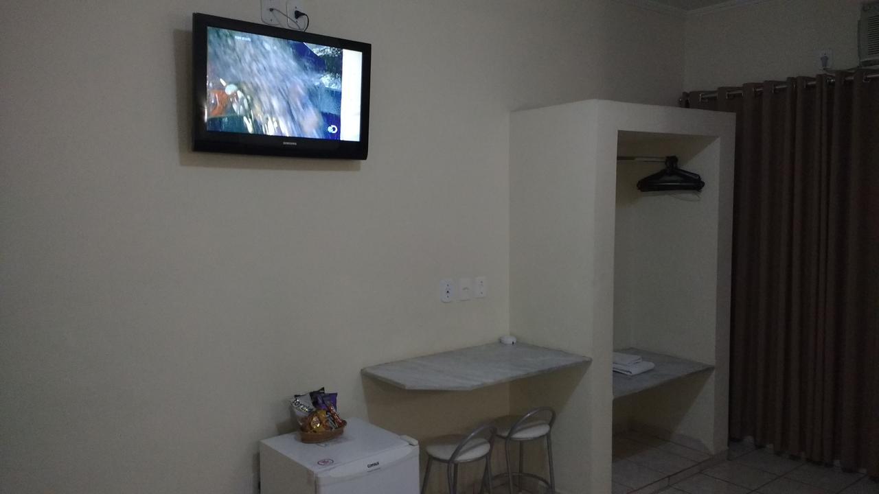 Quarto com 2 Camas de Solteiro