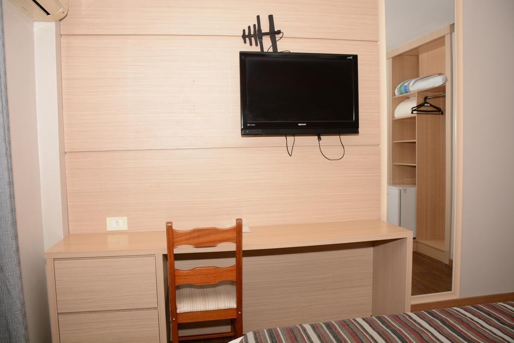 Quarto Deluxe com Cama de Casal ou 2 de Solteiro