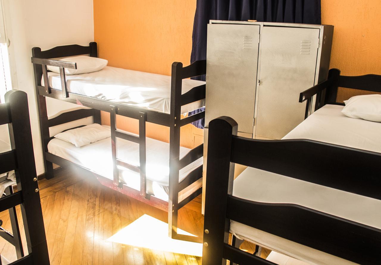 Posto Letto in Dormitorio Misto con 8 Letti