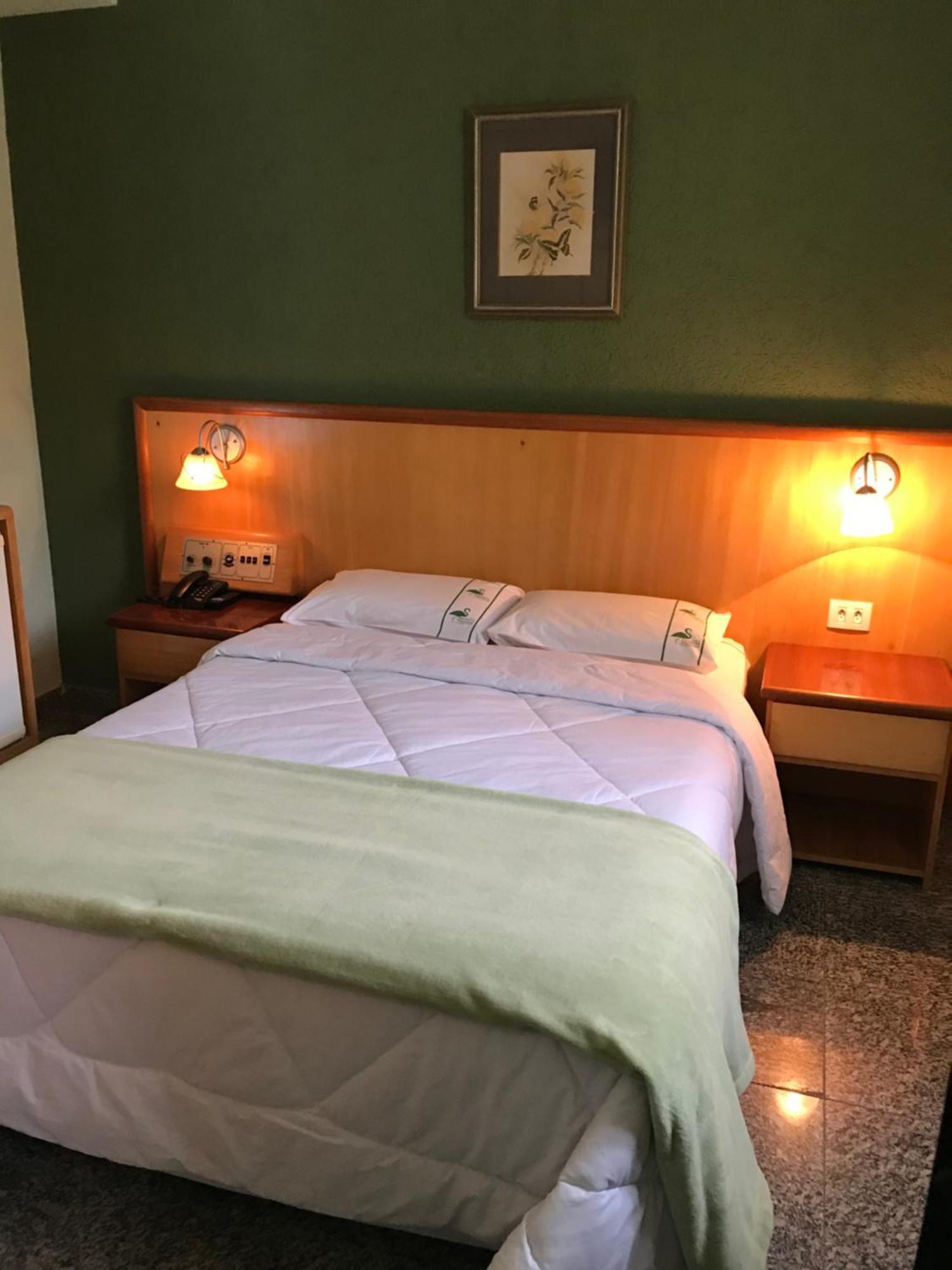 Doppelzimmer mit Doppelbett