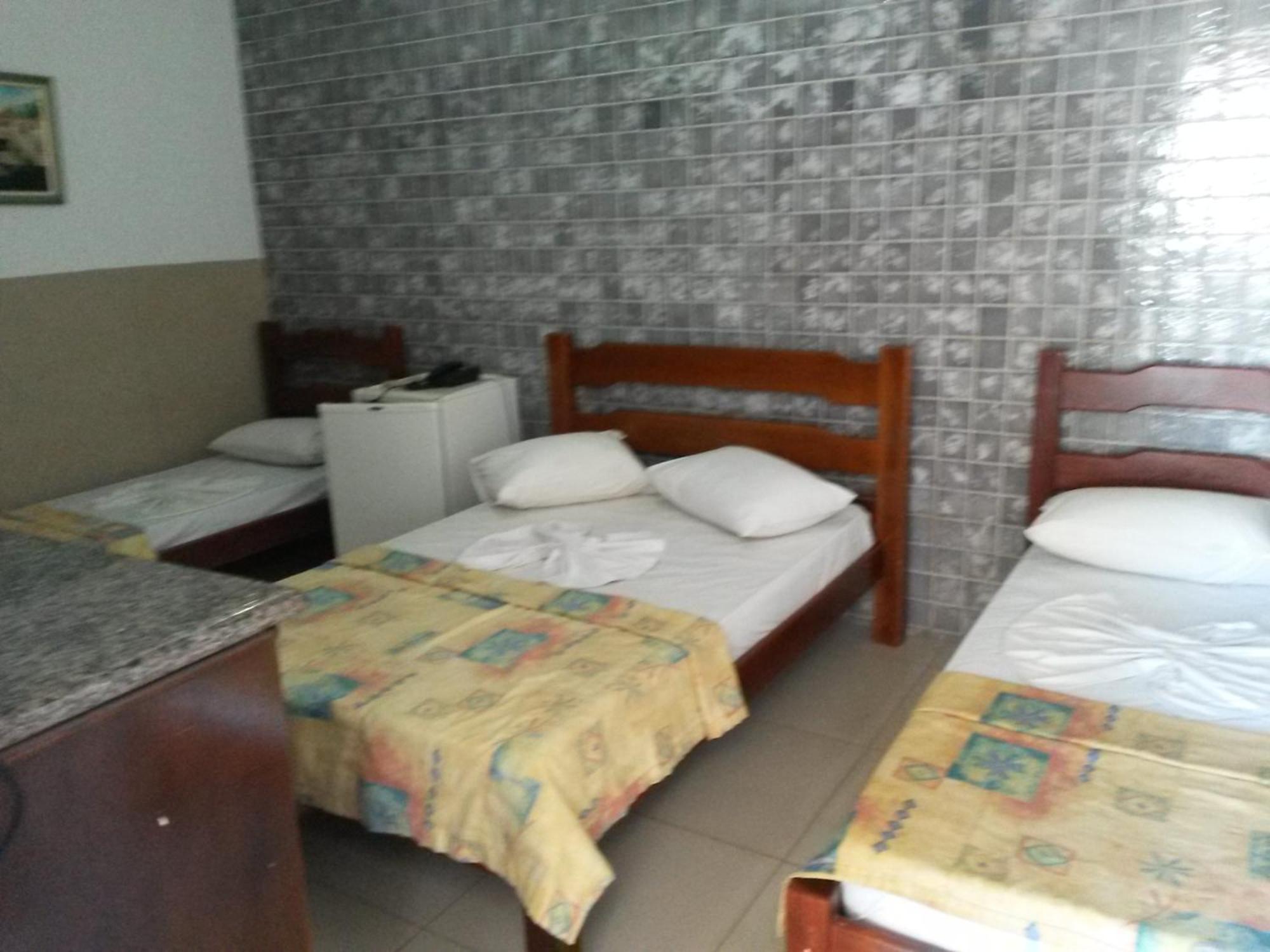 Quarto Triplo Básico