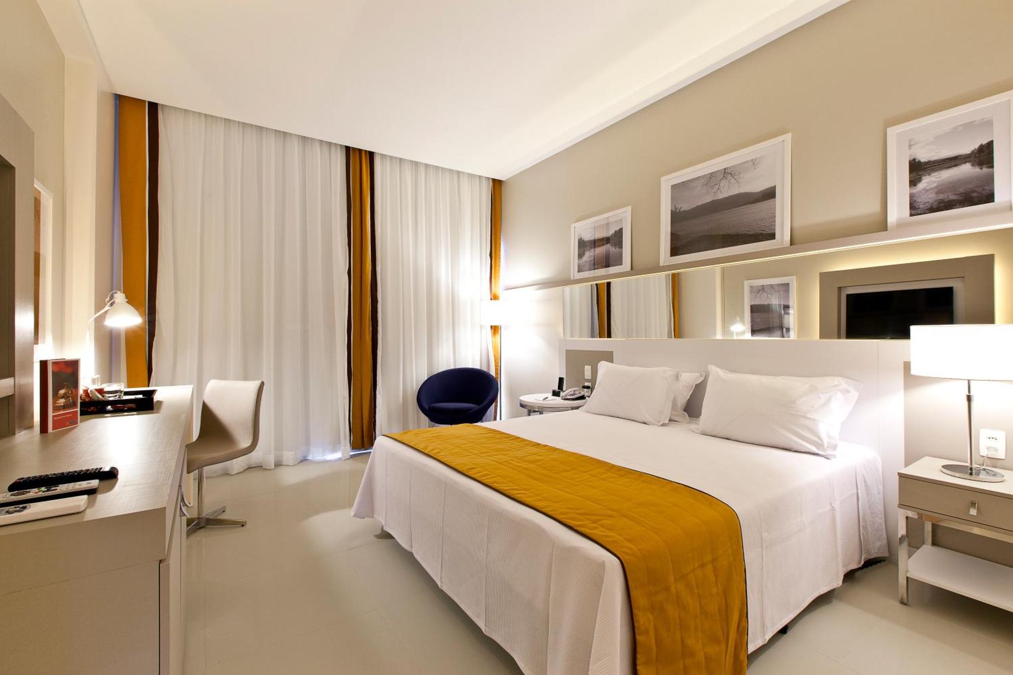 Apartamento Luxo com Vista da Piscina