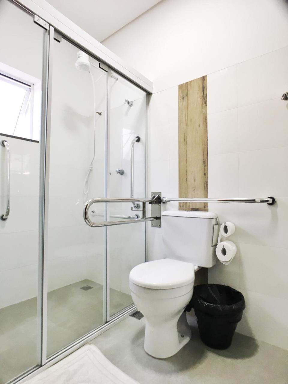 Quarto Deluxe com Cama de Casal ou 2 de Solteiro