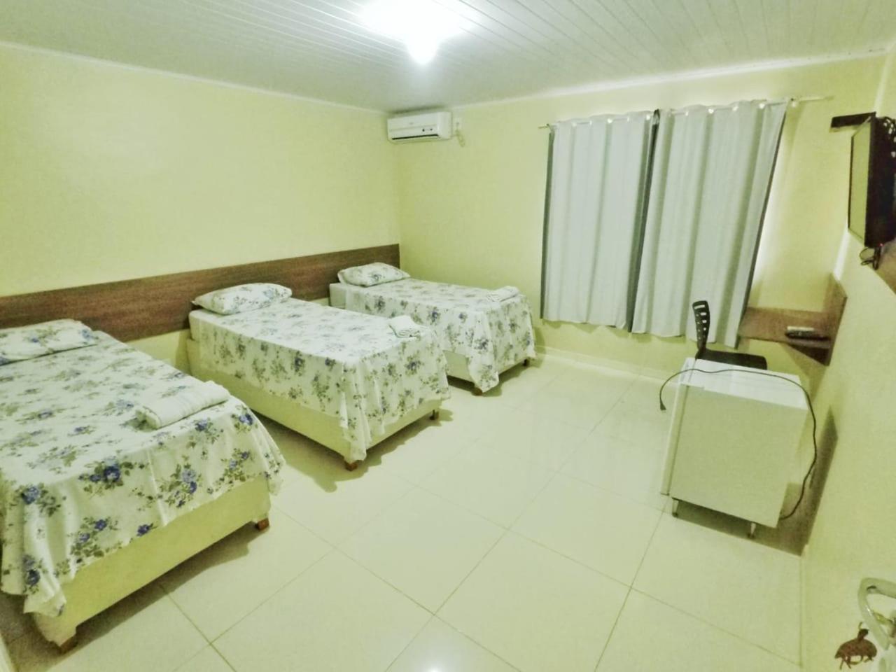 Quarto Triplo Básico