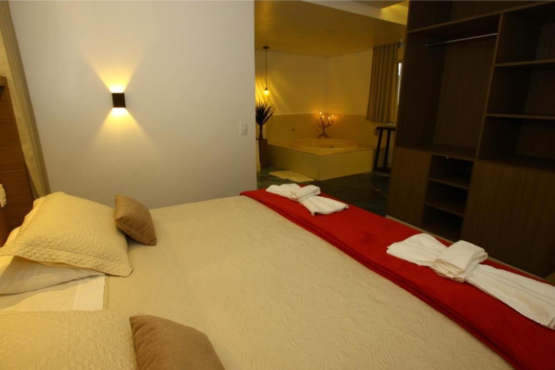 Suíte Deluxe com Banheira de Hidromassagem