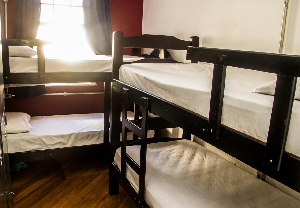 Posto Letto in Dormitorio Misto con 4 Letti