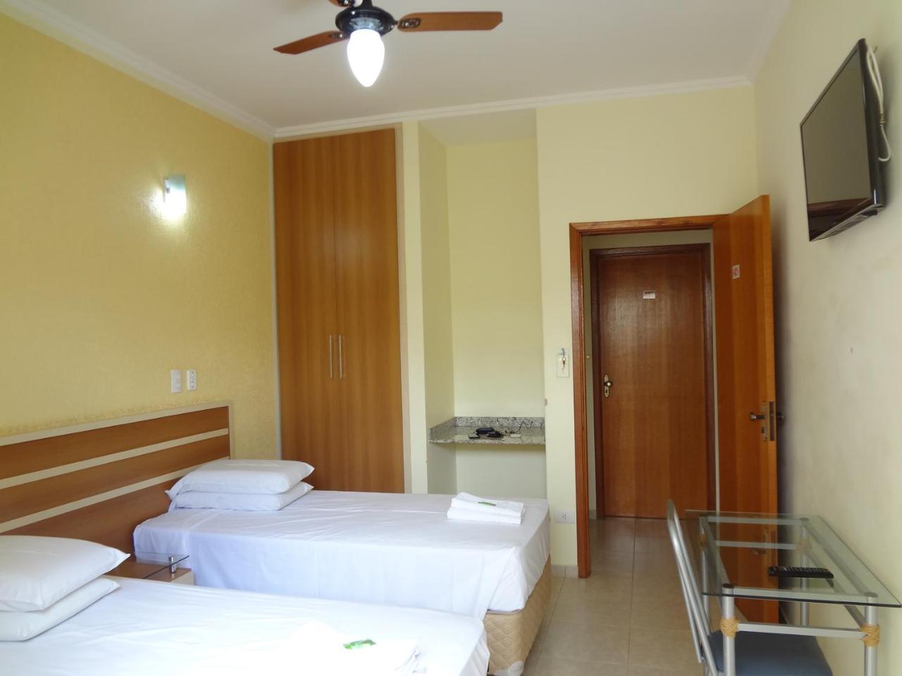 Twin Room,636575052:JPEG