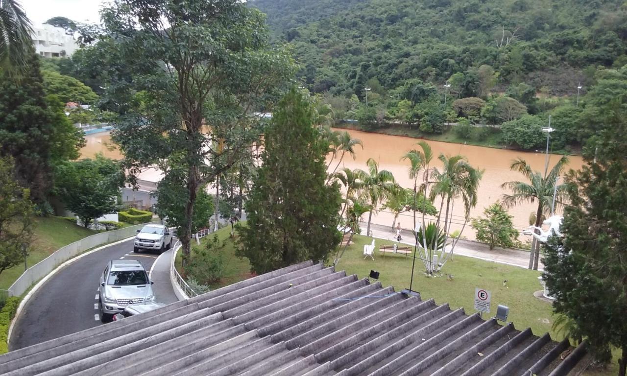 Apartamento com Vista do Lago