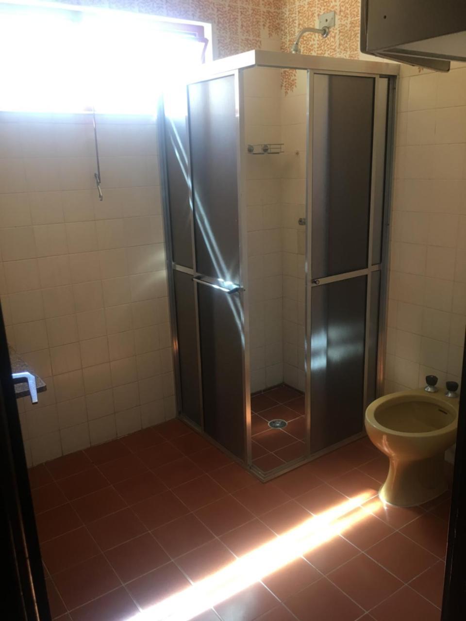 Quarto com 2 Camas de Solteiro