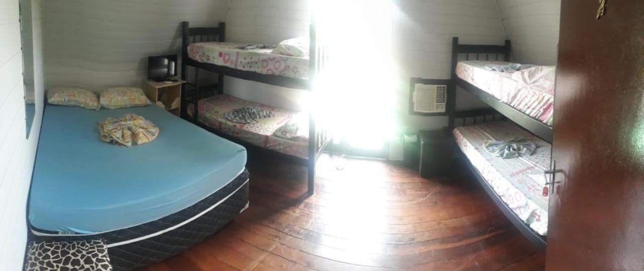 Quarto Família com Banheiro Compartilhado