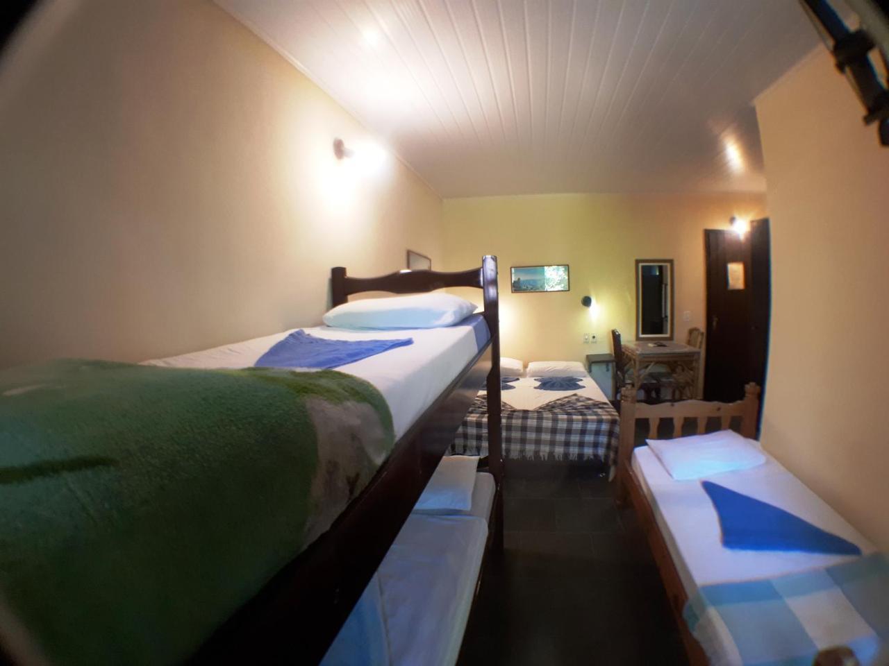 Quintuple Room