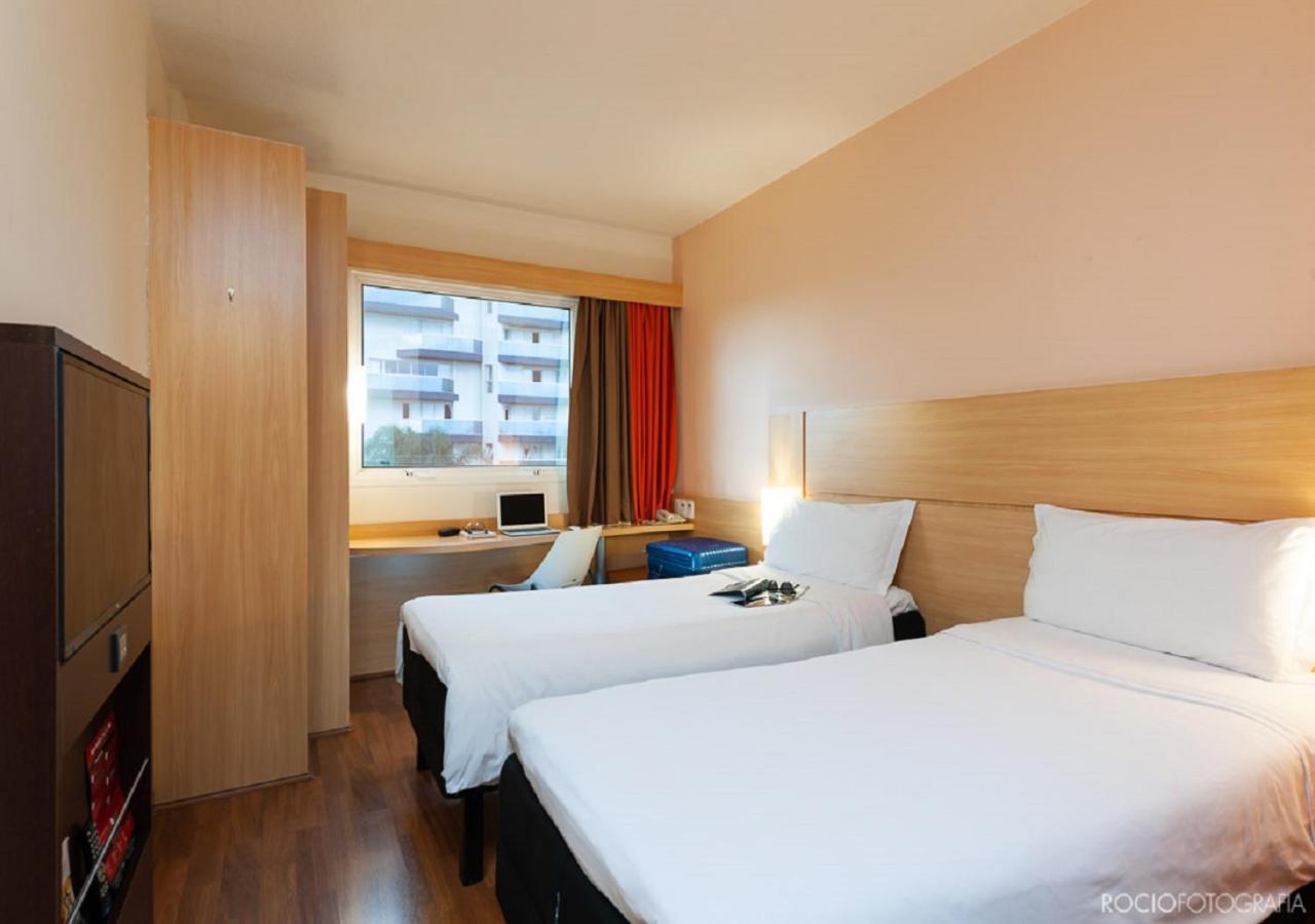 Standard Twin Room,766070626:JPEG