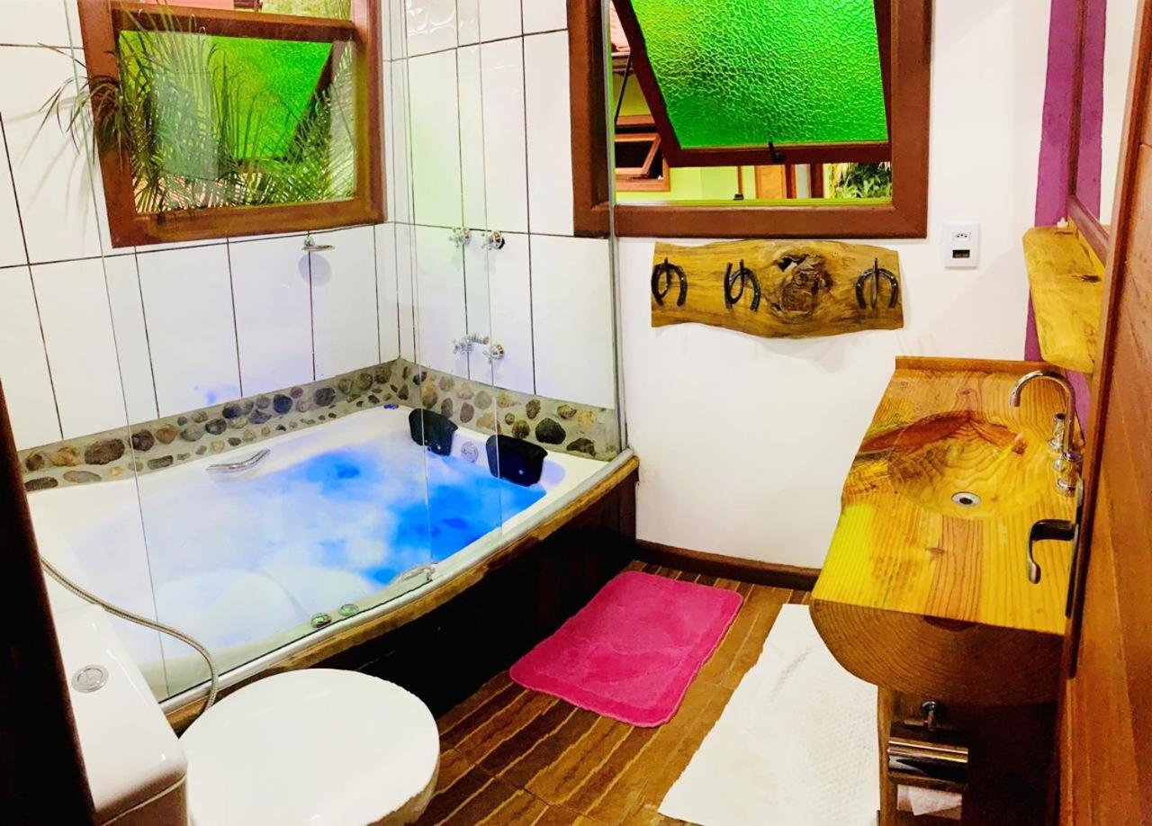 Suite Spa Bath,767133502:JPEG