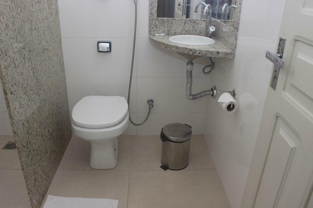 Quarto Individual Econômico