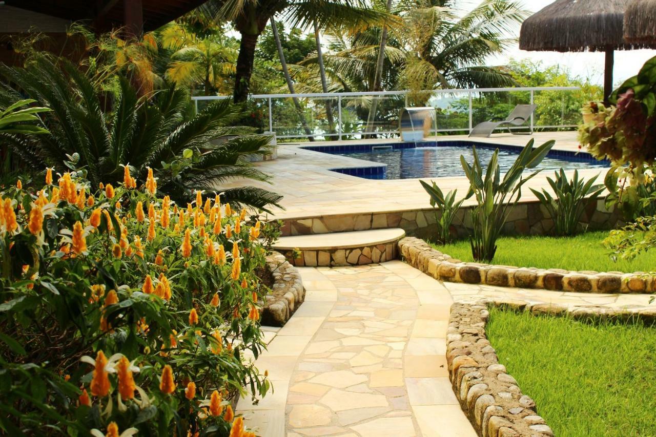 Quarto Duplo com Vista do Jardim