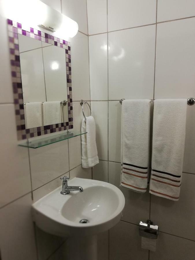 Quarto Triplo com Vista do Jardim