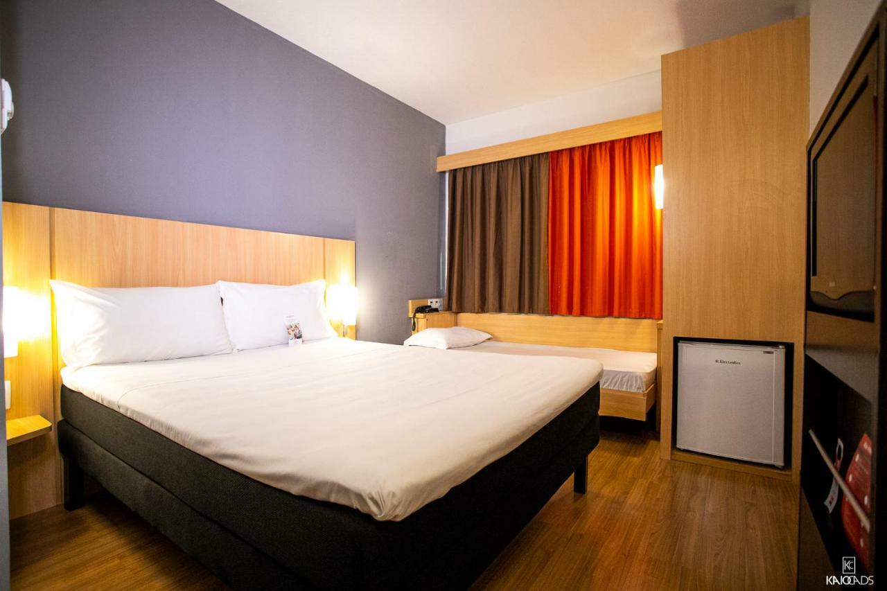Quarto Duplo Standard