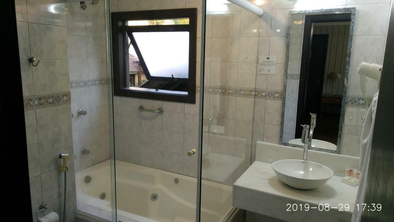 Studio with Spa Bath,847451894:JPEG
