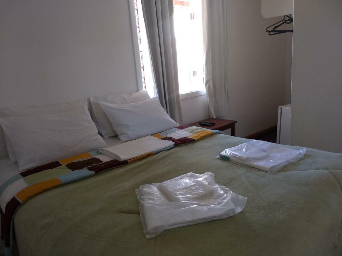 Quarto com Cama de Casal ou 2 de Solteiro