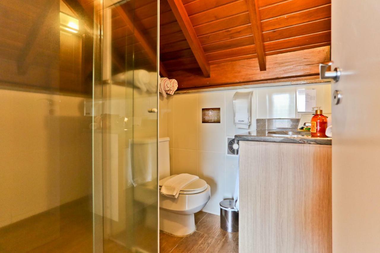 Quarto Deluxe com Cama de Casal ou 2 de Solteiro e Varanda