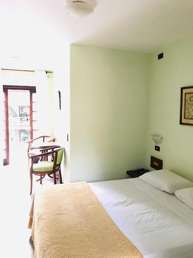 Queen Suite with Pool View