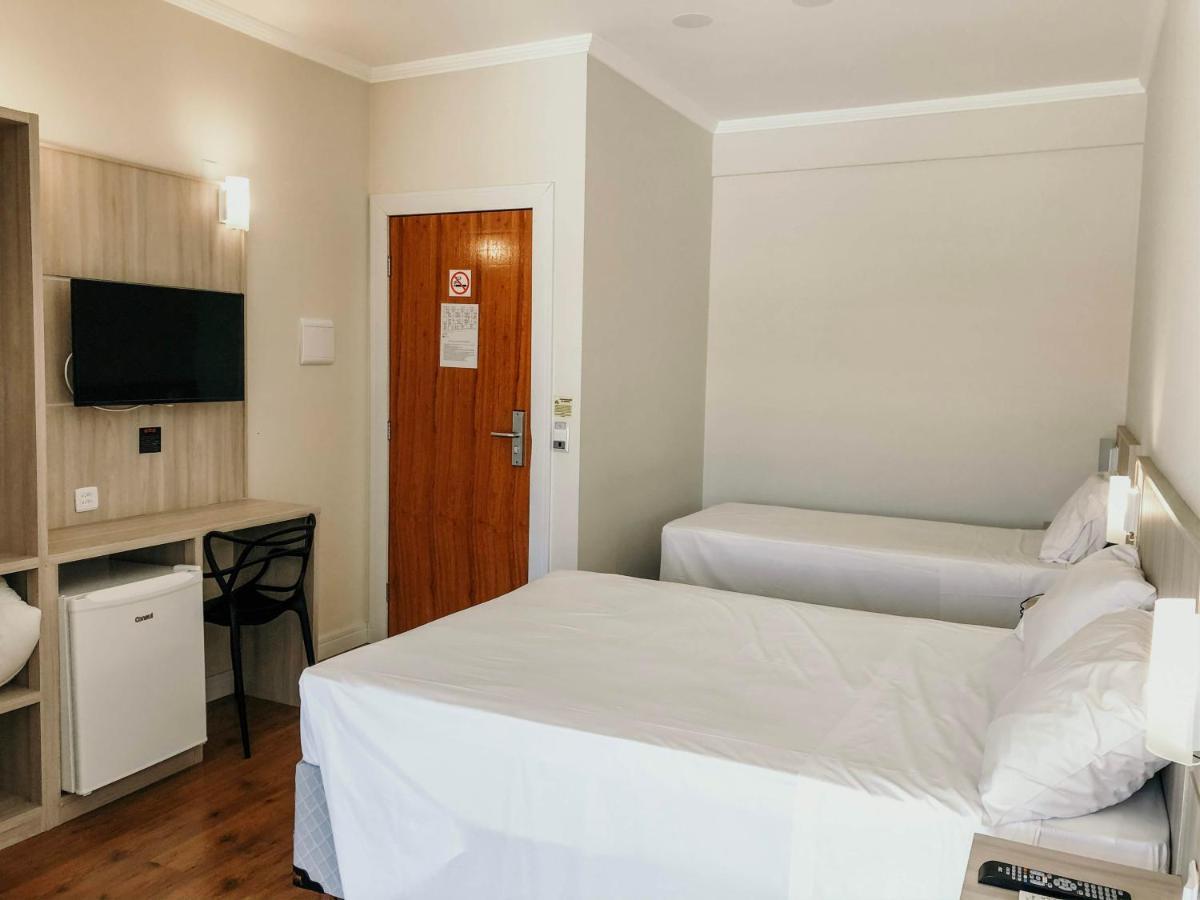 Quarto Duplo Standard