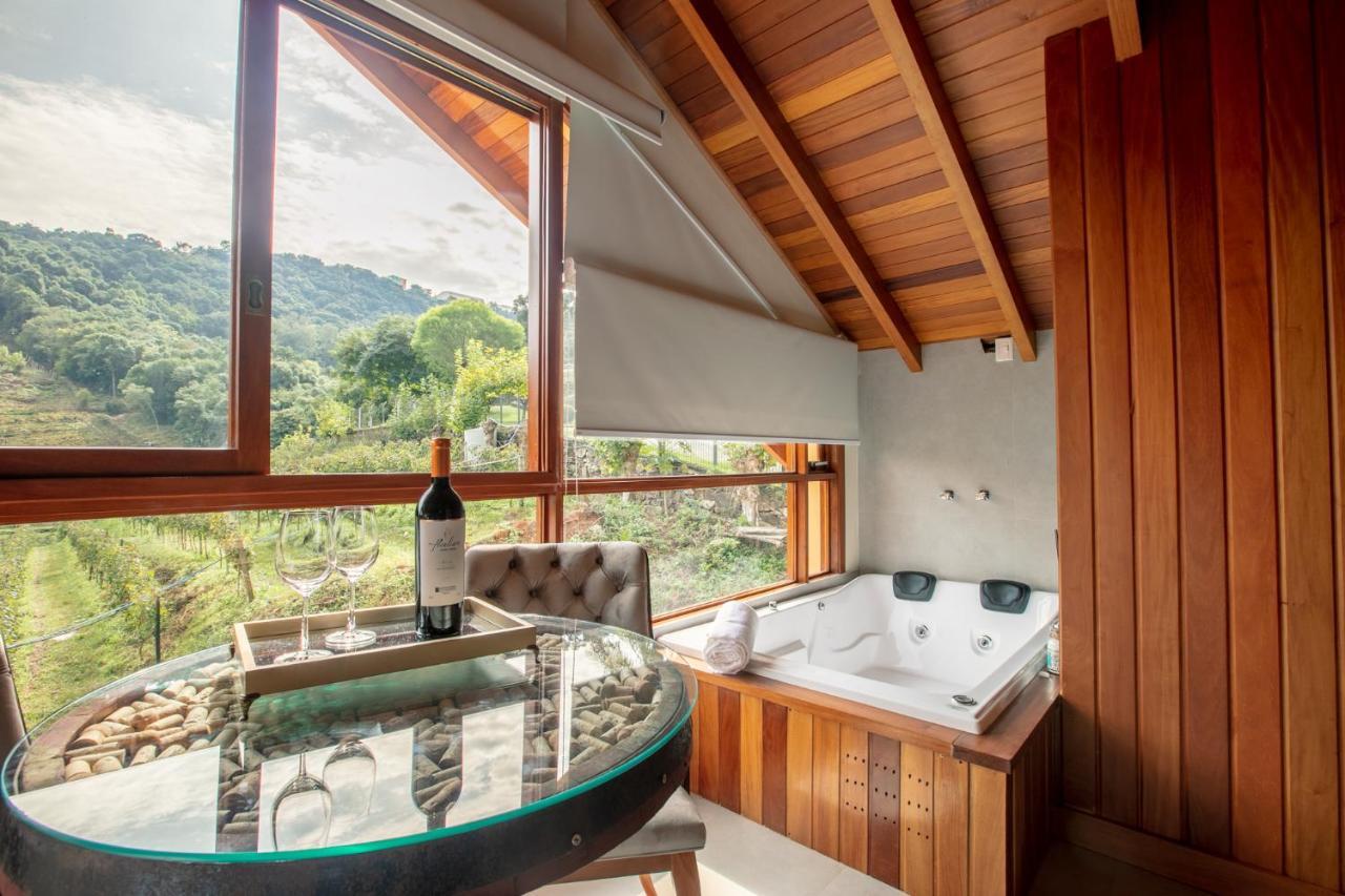 Suite Spa Bath,955964473:JPEG