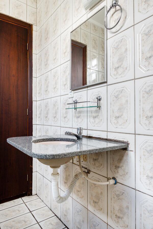 Deluxe Double Room Shower