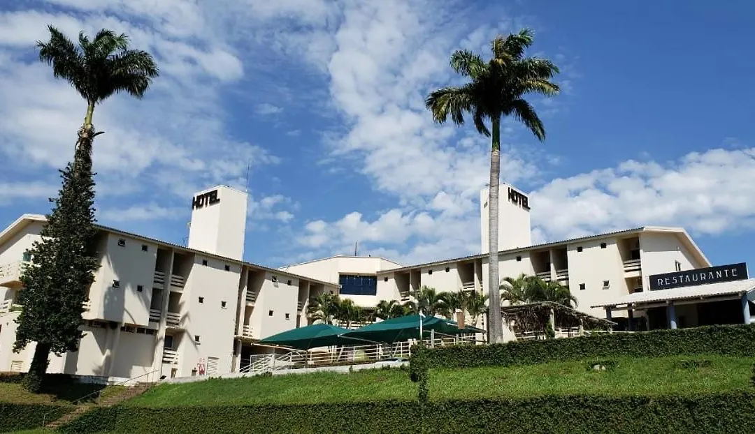 Serranos Park Hotel-1