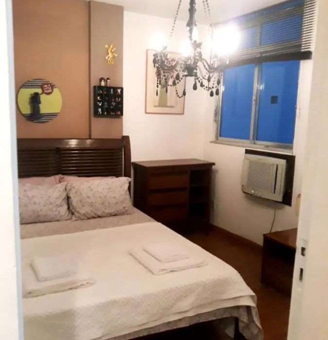 Apartamento Top Em Copacabana Na Quadra Da Praia! Sol, Praia E Muito Conforto!-1