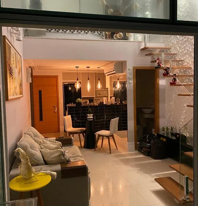 Loft Luxo Duplex Com Dois Colchoes Adicionais E Sofa Cama-1