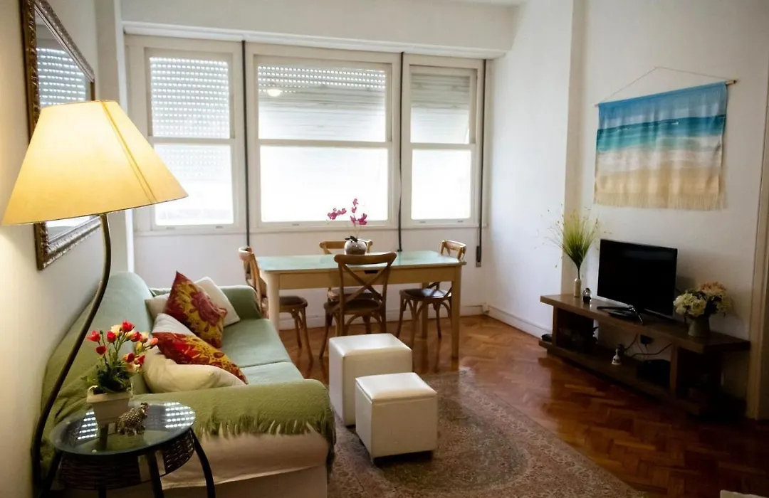 Quarto E Sala Espacoso No Leblon-1