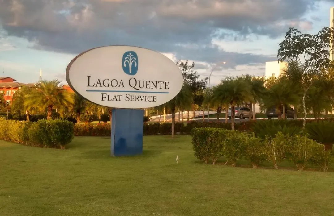Lagoa Quente Flat Service-1