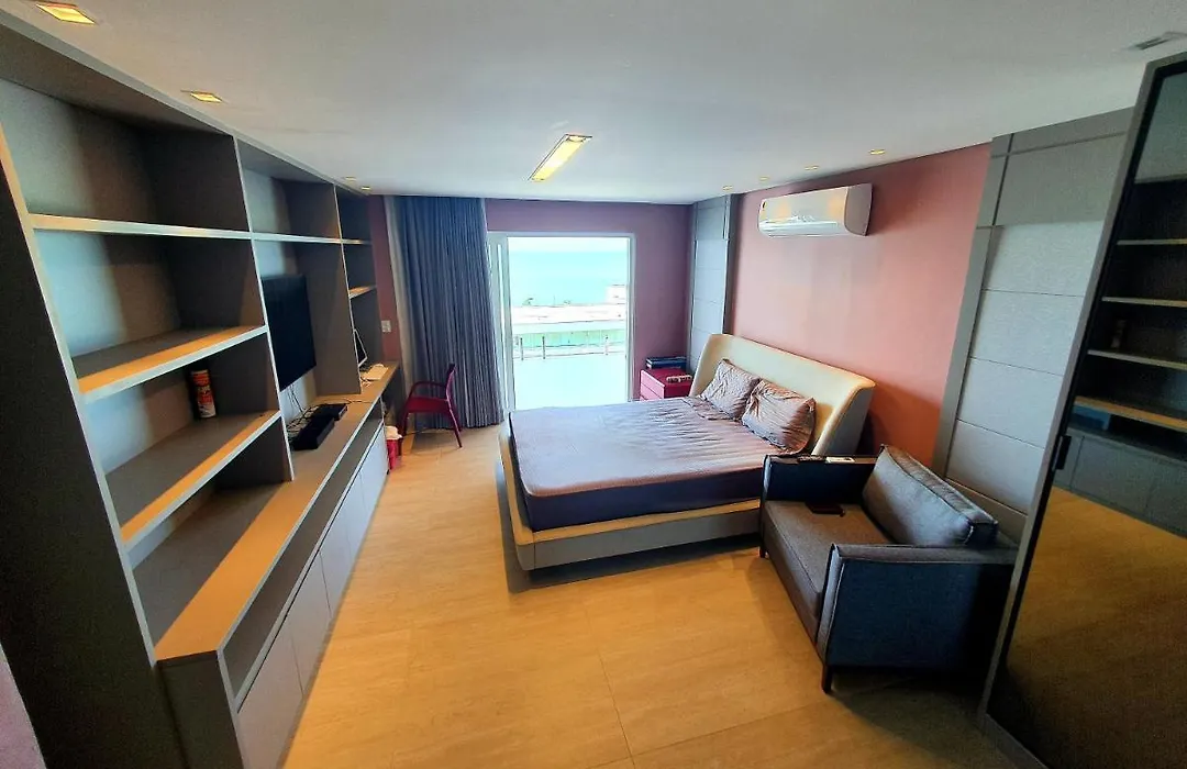 Casa Áurea! A 100 metros da areia de Ponta Negra, com vista deslumbrante do mar-1