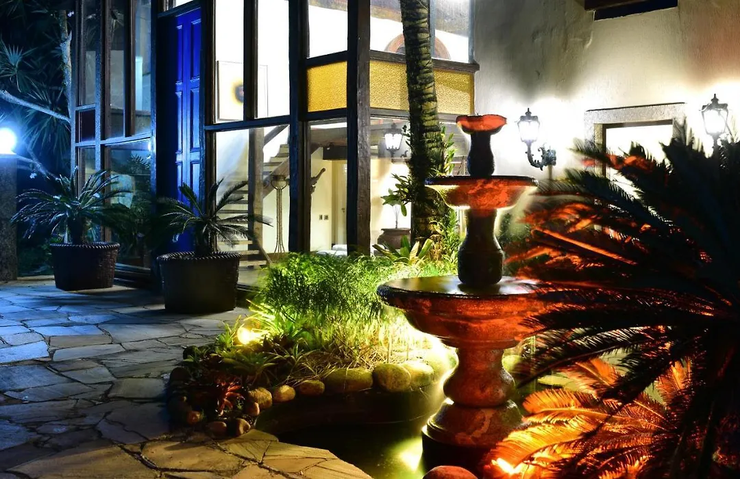 Le Chateaux Joa-1