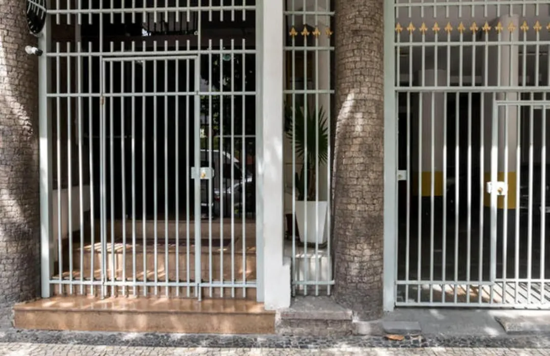Perto De Ipanema, 250 Metros Da Praia, Entre Postos 5 E 6-1