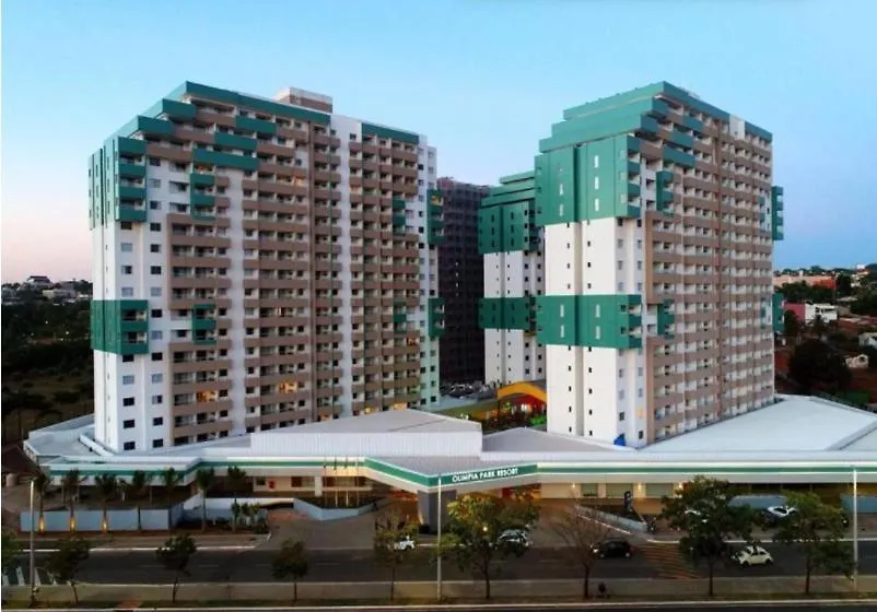 Apartamento no Olímpia Park Resort-1