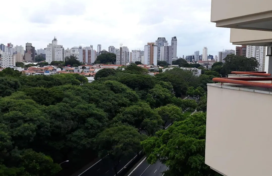 Flat com Sacada - Região Ibirapuera próximo vários Hospitais e UNIFESP-1