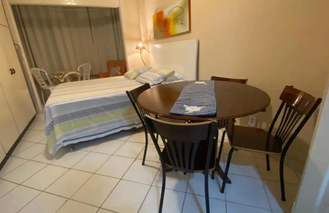 Meio De Copacabana, 200 Metros Da Praia, Posto 5-1