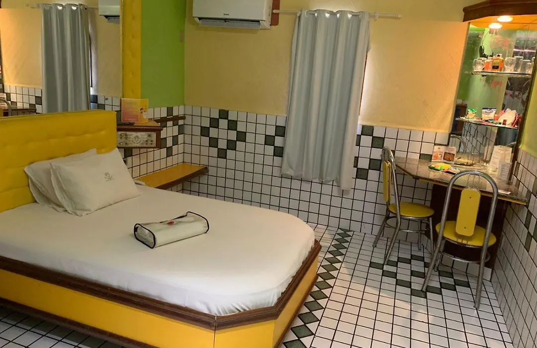 Motel Estoril (Adults Only)-1