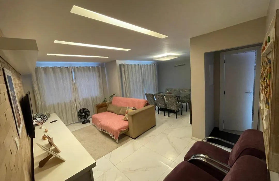Casa Triplex Com Piscina-1