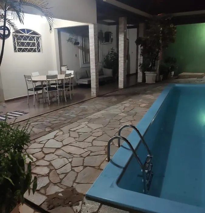 Casa Com Area De Lazer-1