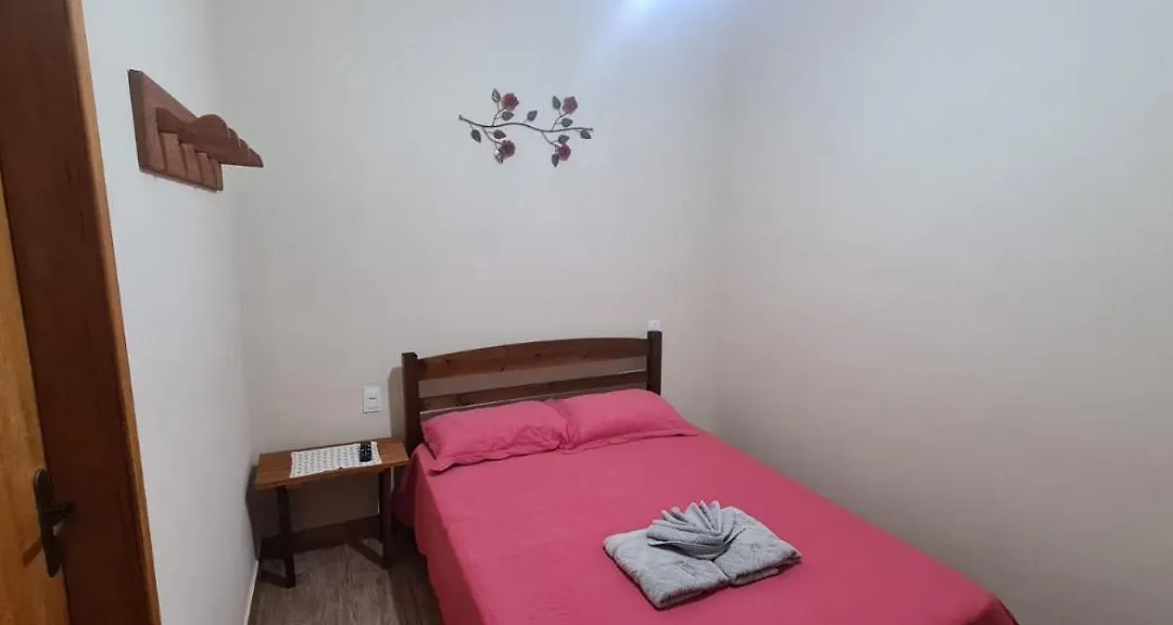Chales Mucios-1