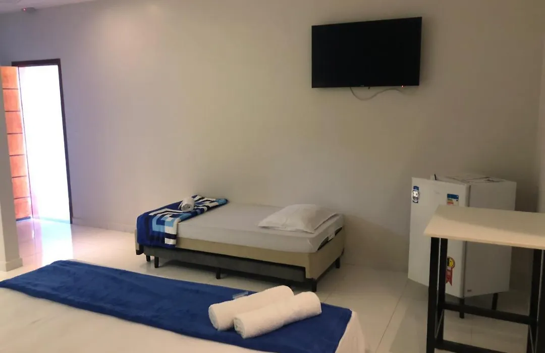 Hotel E Pousada Isis-1