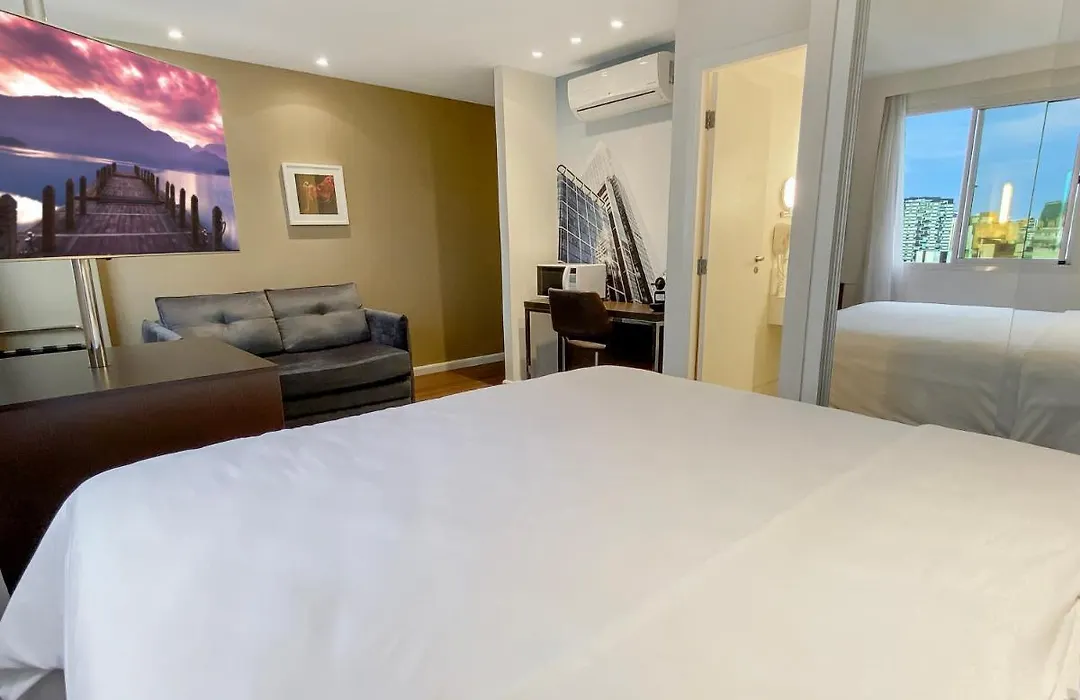Exuberante Hotel Na Vila Olimpia-1