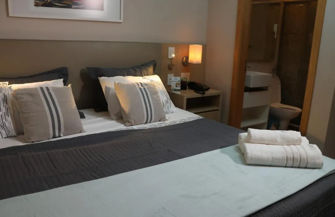 Flat Premium Particular Cullinan Hotel-1