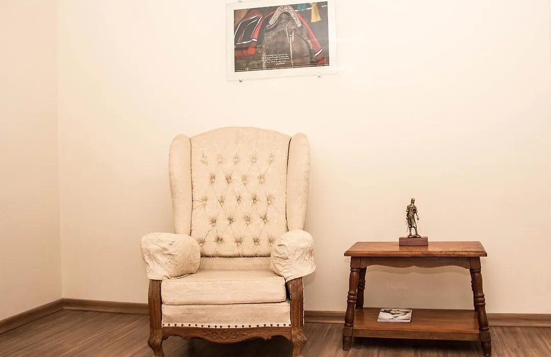 Dalle Hotel-1