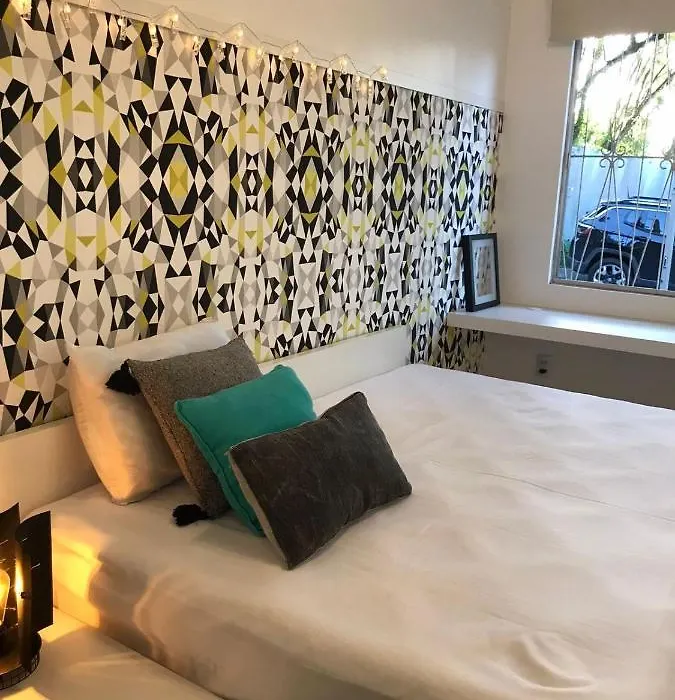 República Descolada! Ótima localização! Quarto p/ casal!-1