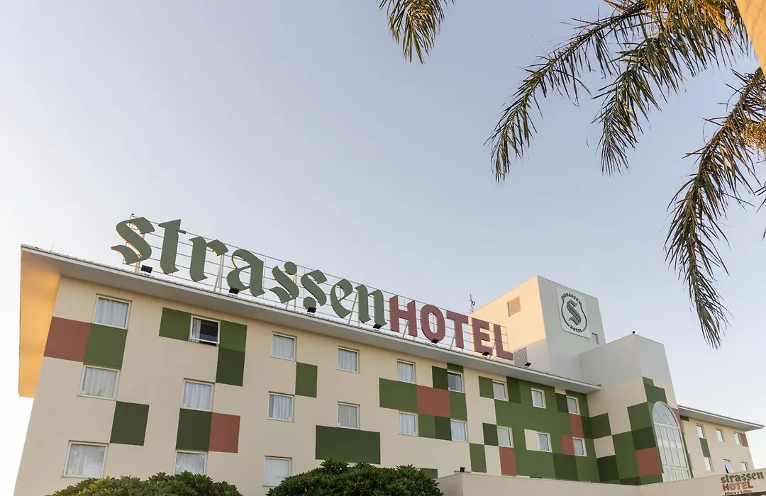Strassen Hotel-1