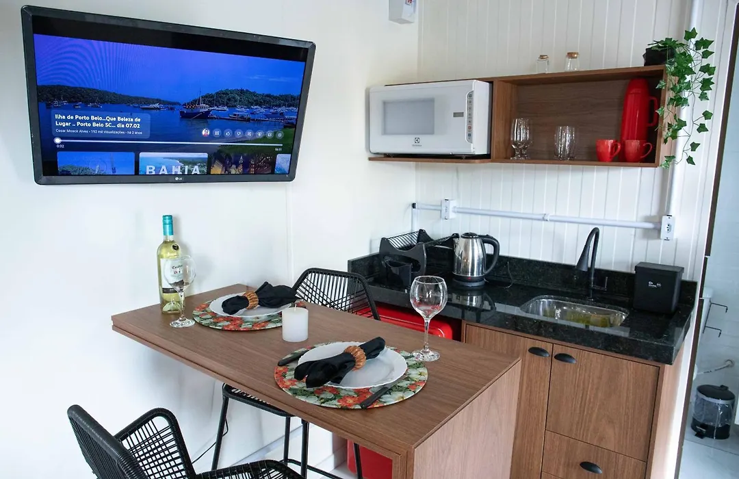 Container Guest House-1